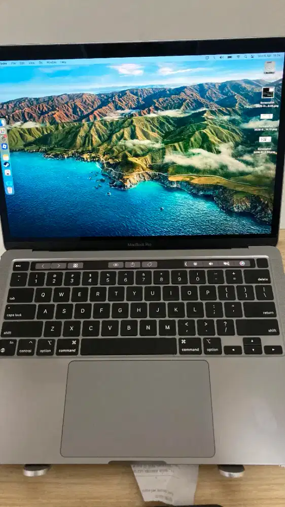 Macbook Pro M2 2022 13 inch