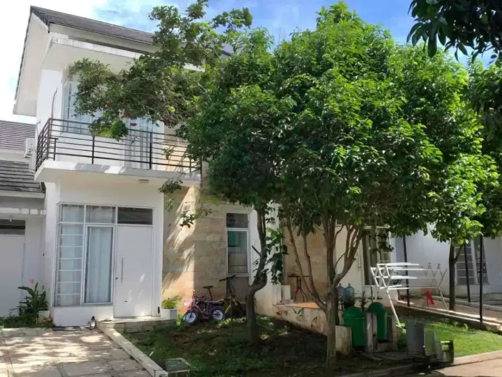 Natura Acacia hadap selatan sejuk dan siap huni