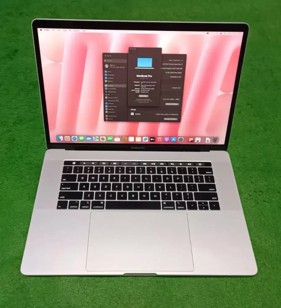Apple Macbook Pro 2019 15inch i7 16/512 Silver Touchbar Dual VGA Murah