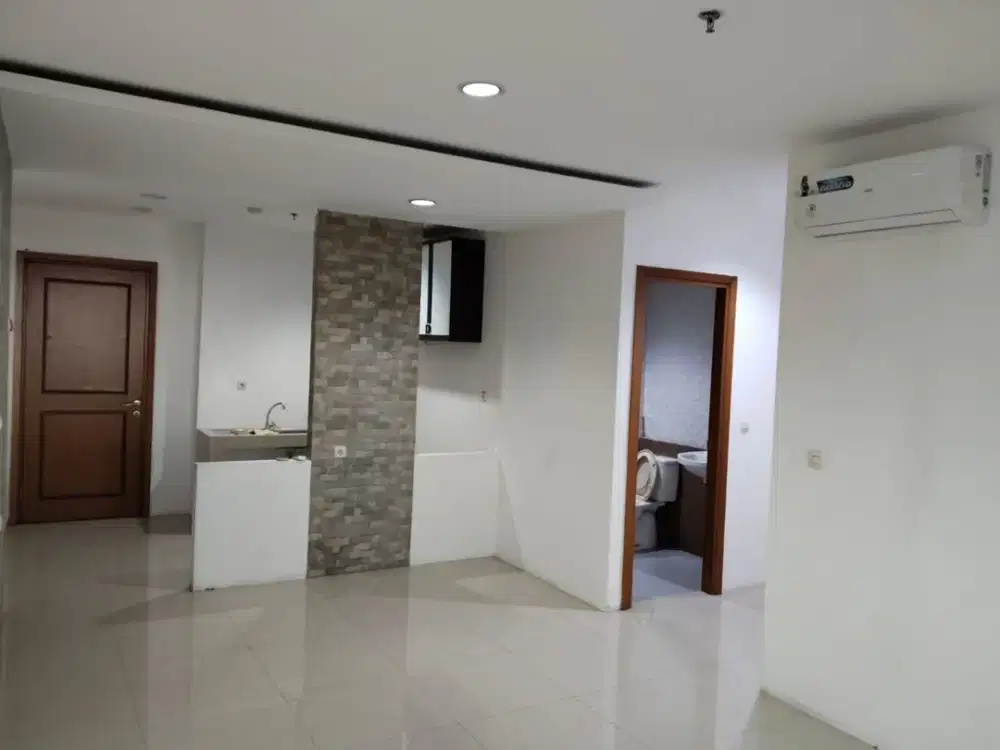 Paladian Semi Furnished