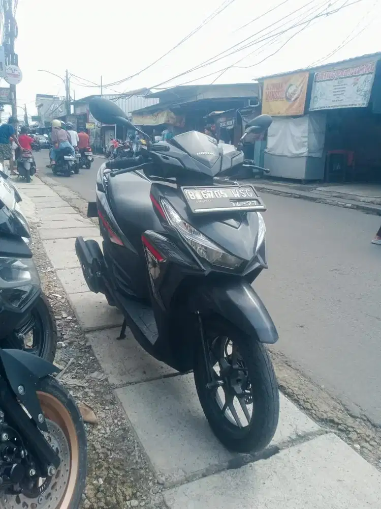 DP 1JT VARIO 125 PAJAK PANJANG MULUS GRESS