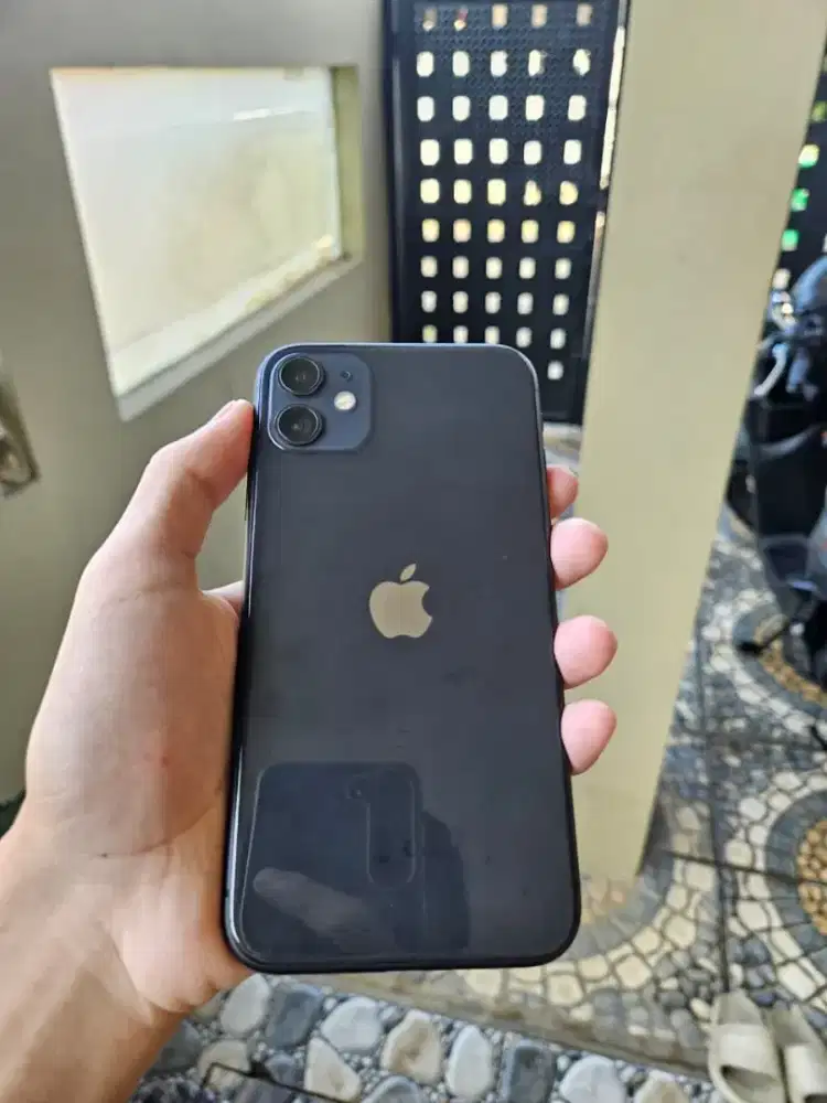 JUAL IP 11 64GB IBOX