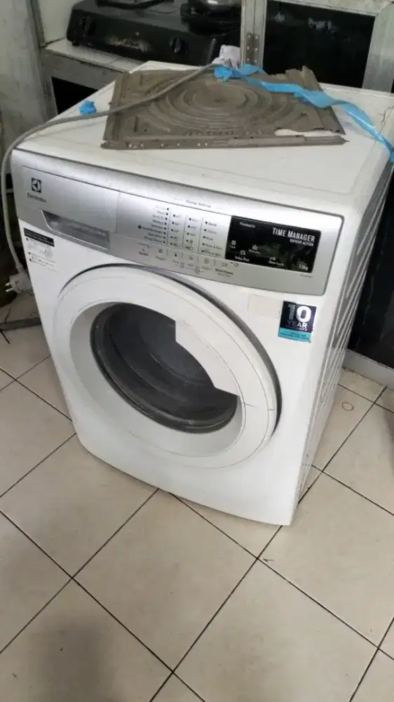 Jual mesin cuci Electrolux 7,5 kg Electrolux minus gagang patah