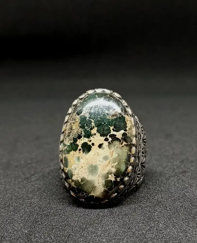 Batu Pirus Persia Hijau Lawas