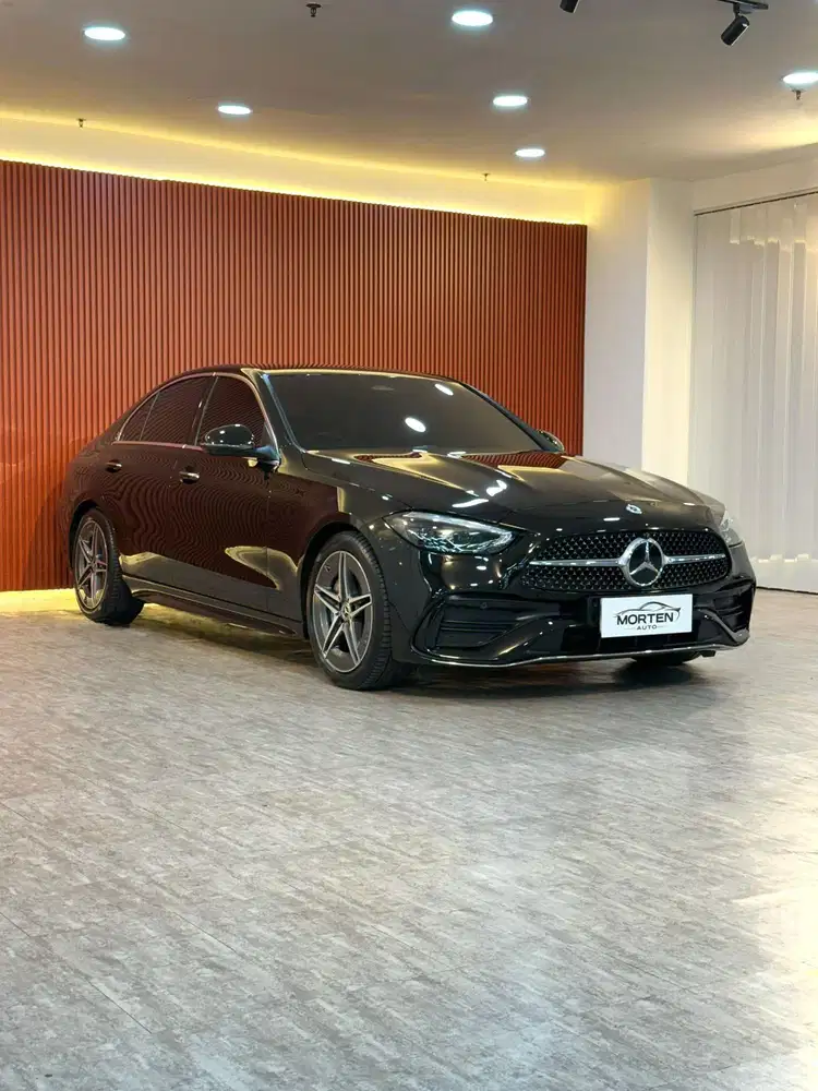 Mercedes Benz C 300 AMG EQ Boost 2024 Odo 2 Ribu Record Antik Garansi