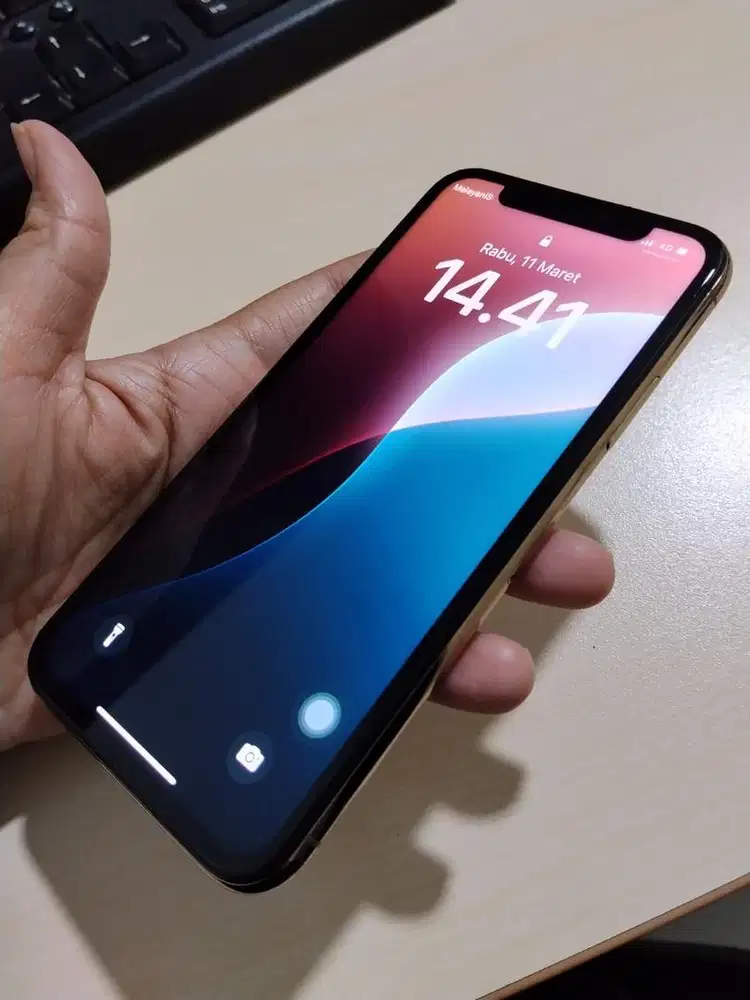 Iphone xs gold 512