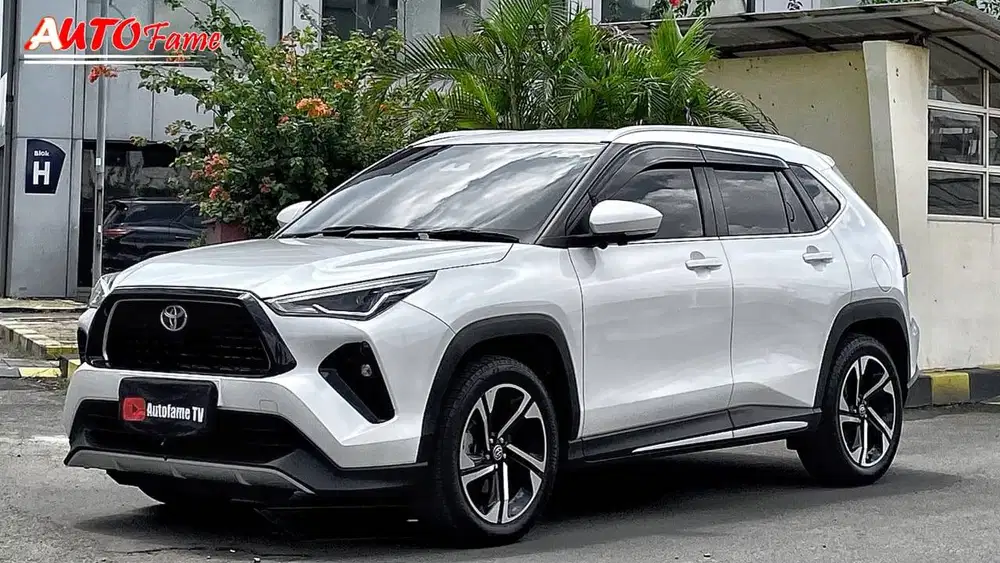 Toyota Yaris Cross 1.5 S CVT TSS AT PEMK 2024 White On Black NIK 2023