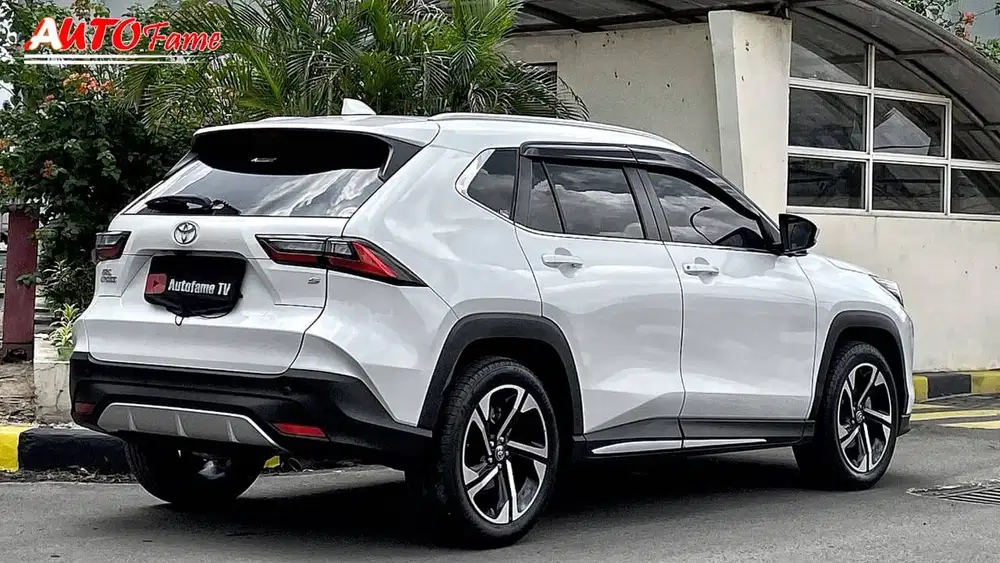 Toyota Yaris Cross 1.5 S CVT TSS AT PEMK 2024 White On Black NIK 2023