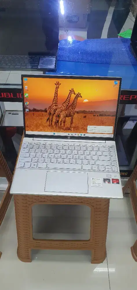 Hp pavilion aero 13