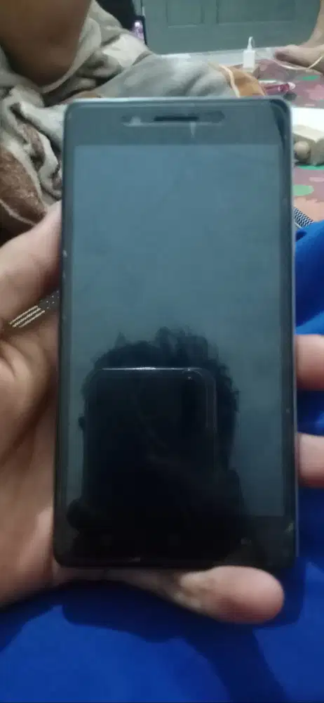 Jual hp murah berapa aja, kondisi bagus LCD retak, dan tidak ada kotak