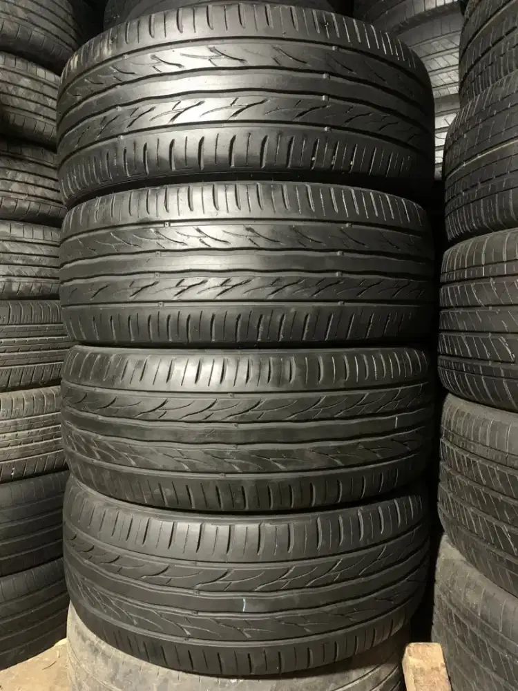 Ban 215/45R18 KUMHO ECSTA