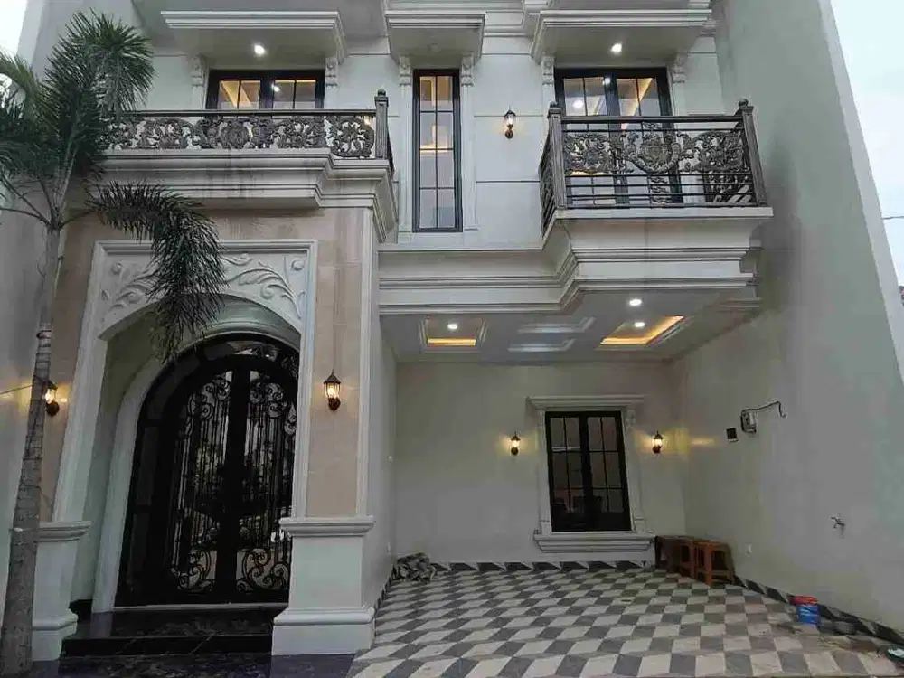 FOR SALE RUMAH MEWAH MODERN CLASSIC 2,5 LANTAI + ROFTOP DI DALAM CLUSTER LOKASI STRATEGIS DI CIGANJUR JAGAKARSA KOTA - JAKARTA SELATAN