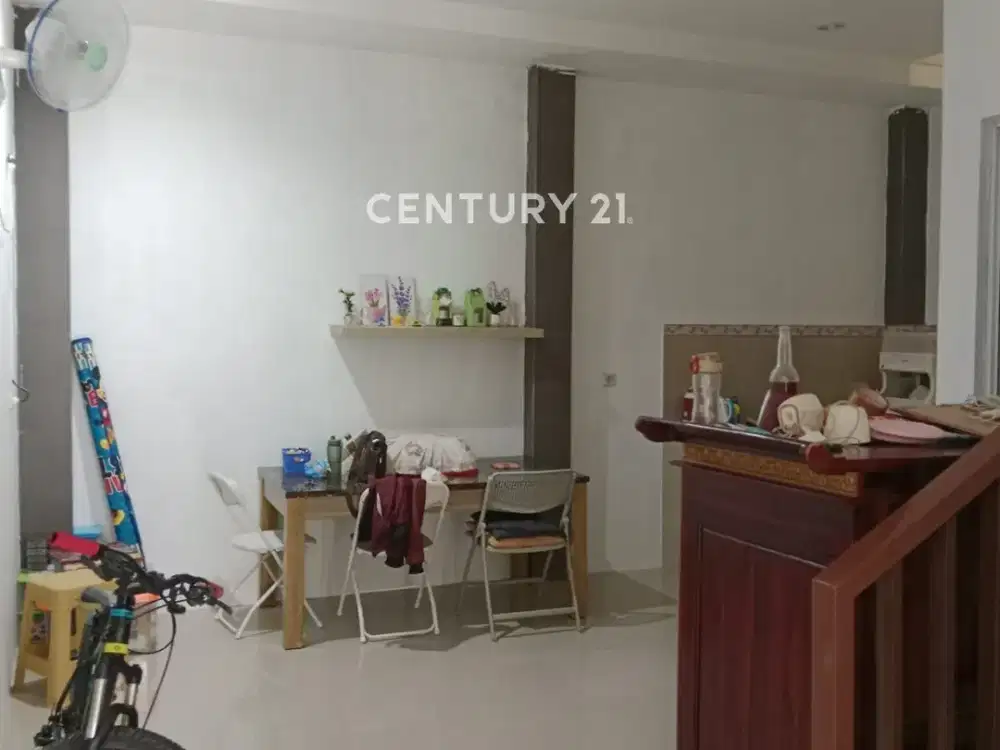 Rumah 2 Lantai JGC Cluster Yarra Full Renovasi Dan Semi Furnished