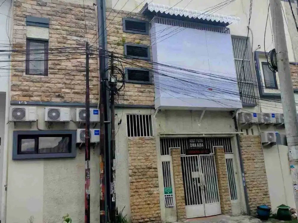 kos aktif kondisi full tinggal melanjutkan saja lokasi di sigura gura depan sangat dekat ke kampus UB Brawijaya dan ITN tarif 1.5 jt dan 1.6 jt