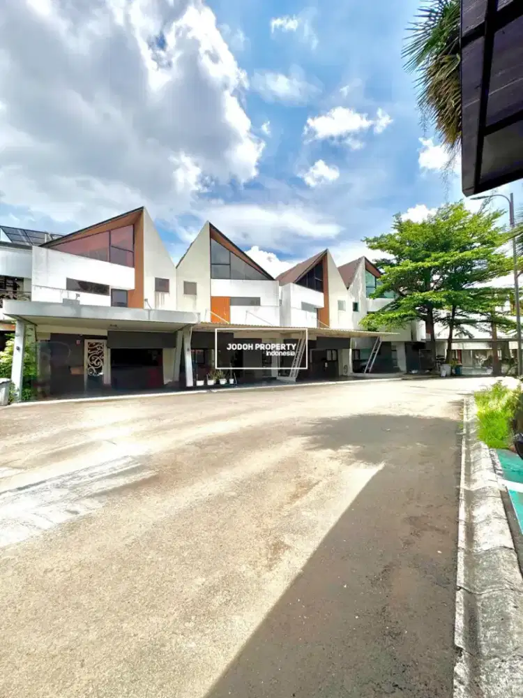 JUAL CEPAT RUMAH SEMIFURNISH DLM CLUSTER REMPOA DEKAT MRT LEBAK BULUS