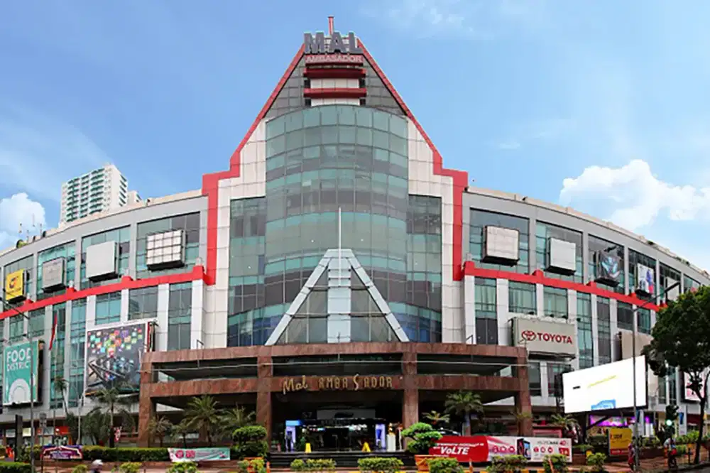 Lowongan wanita utk kerja posisi asisten kepala toko di mal ambasador