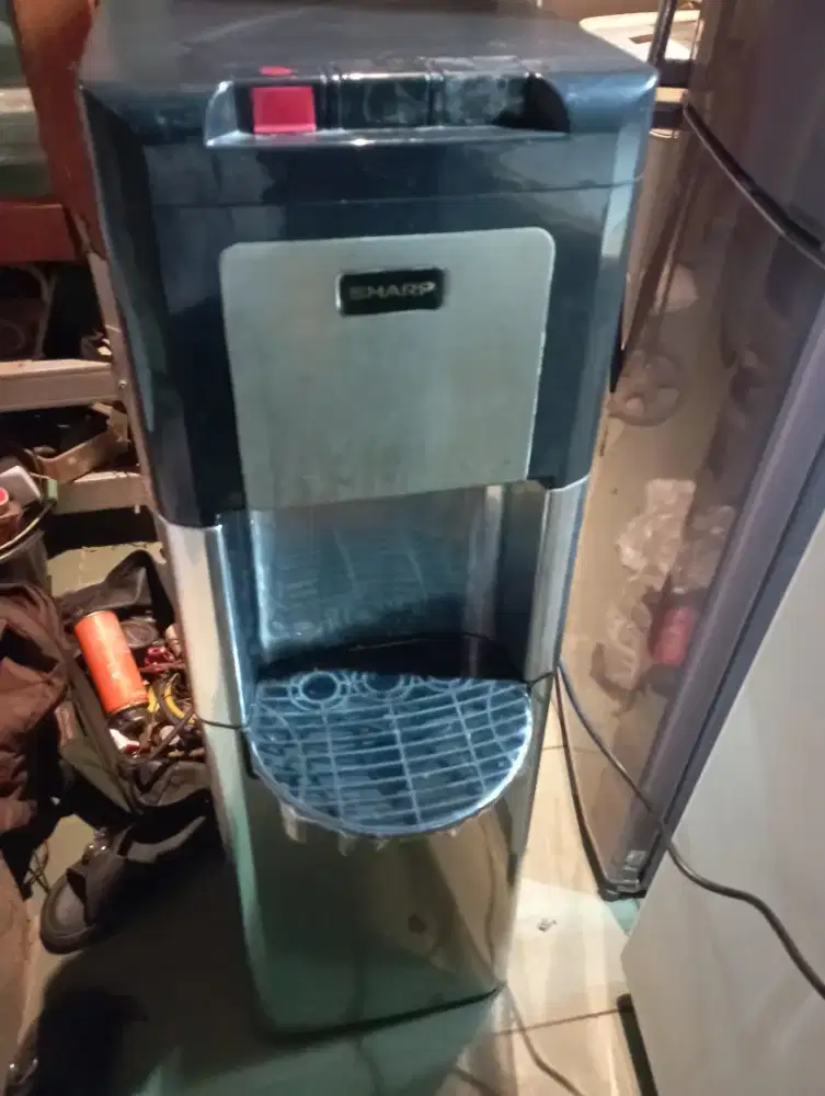 dispenser galon bawah 3 kran masih normal minat wa