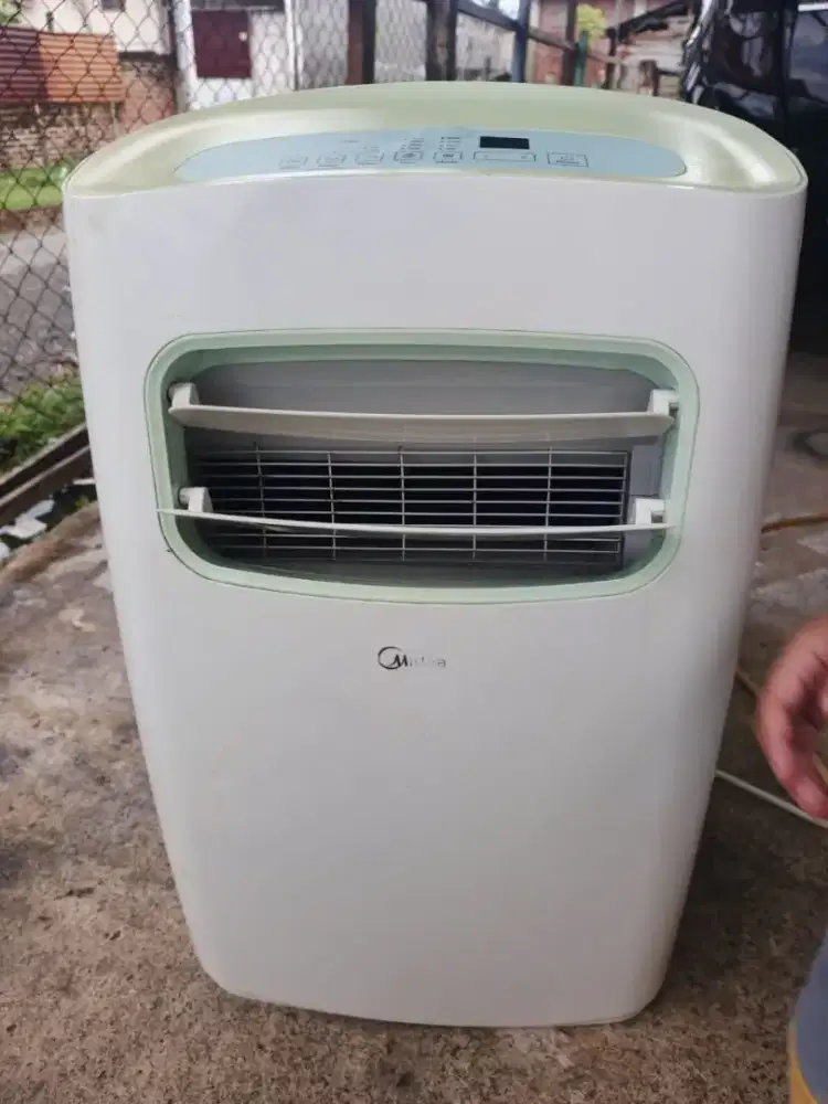 AC duduk 1 PK merk media