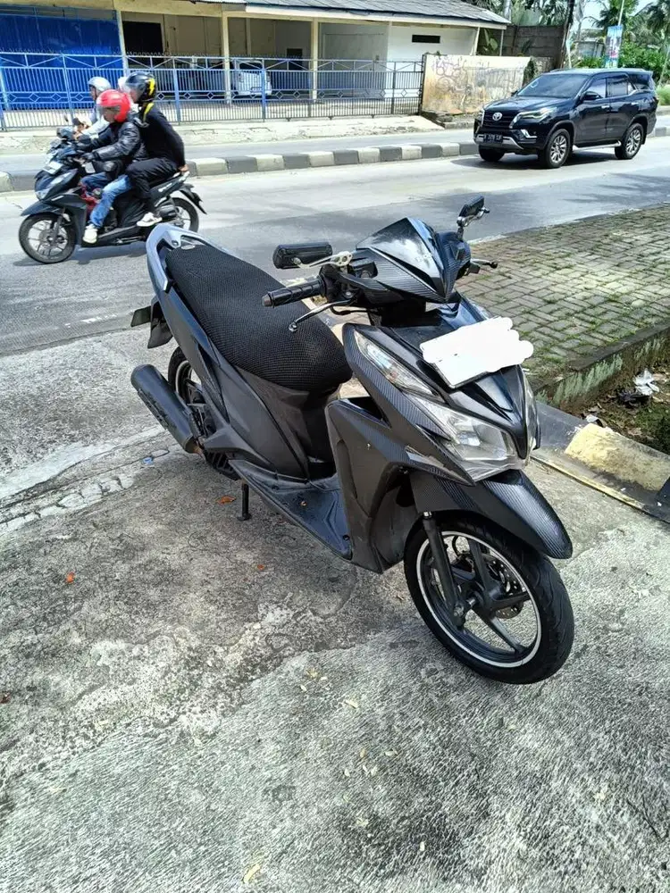 Honda Vario 125 hitam 2013