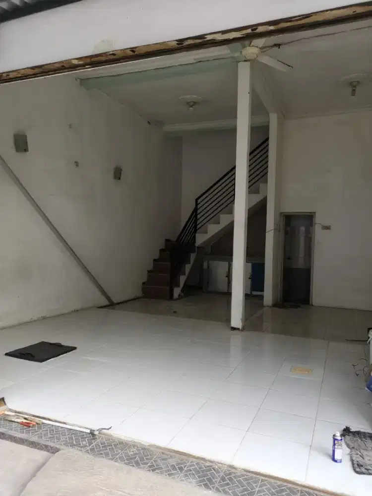 Disewakan ruko baru renov di area Karang 4, Surabaya