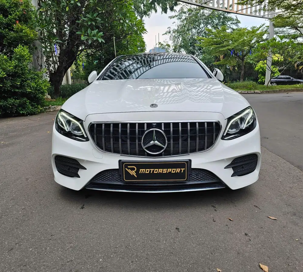 (ODO: 10rb) Coupe Mercedes Benz E300 2019 AMG low km mercy