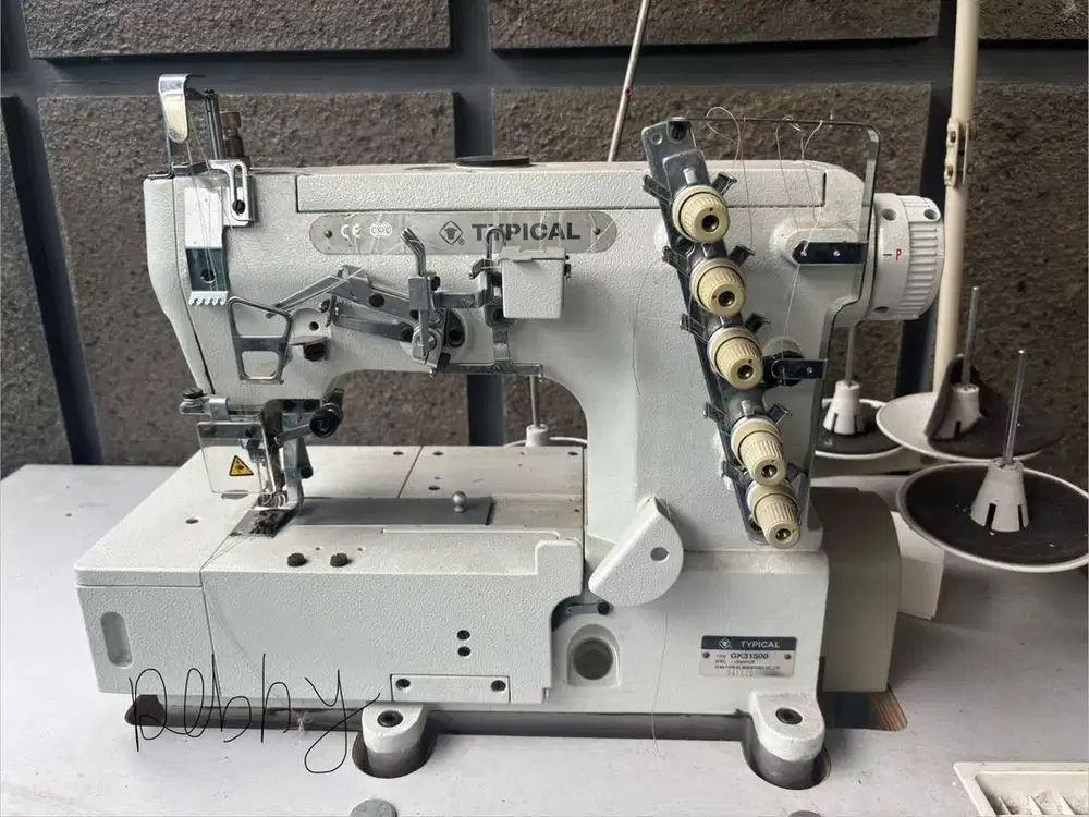 Mesin Obras Typical GK31500 Heavy Duty Bekas Konveksi