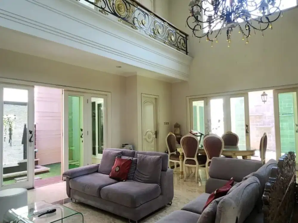 Murah Good Deal! Rumah Mewah 2 Lantai di Pulo Gadung