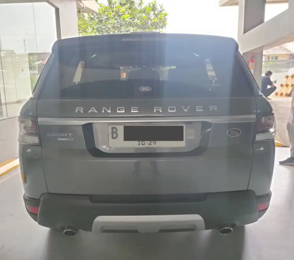 Dijual Land Rover Range Rover 3.0 Sport V6 HSE 2014