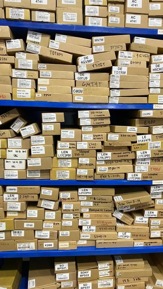 Charger/adaptor laptop