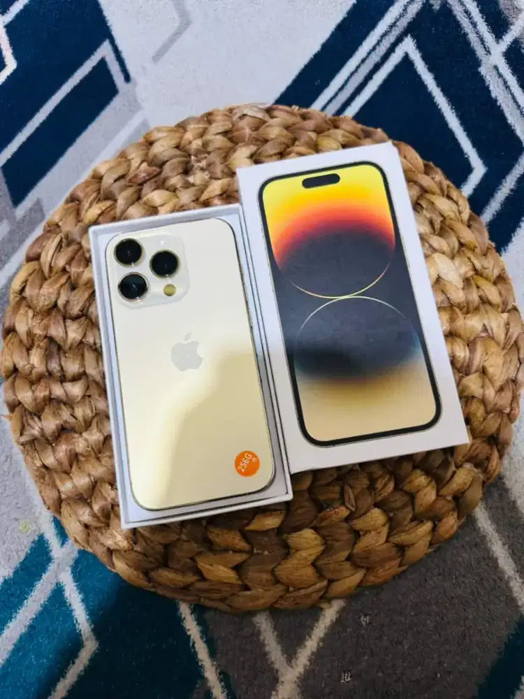 iPhone 14 pro 256GB gold