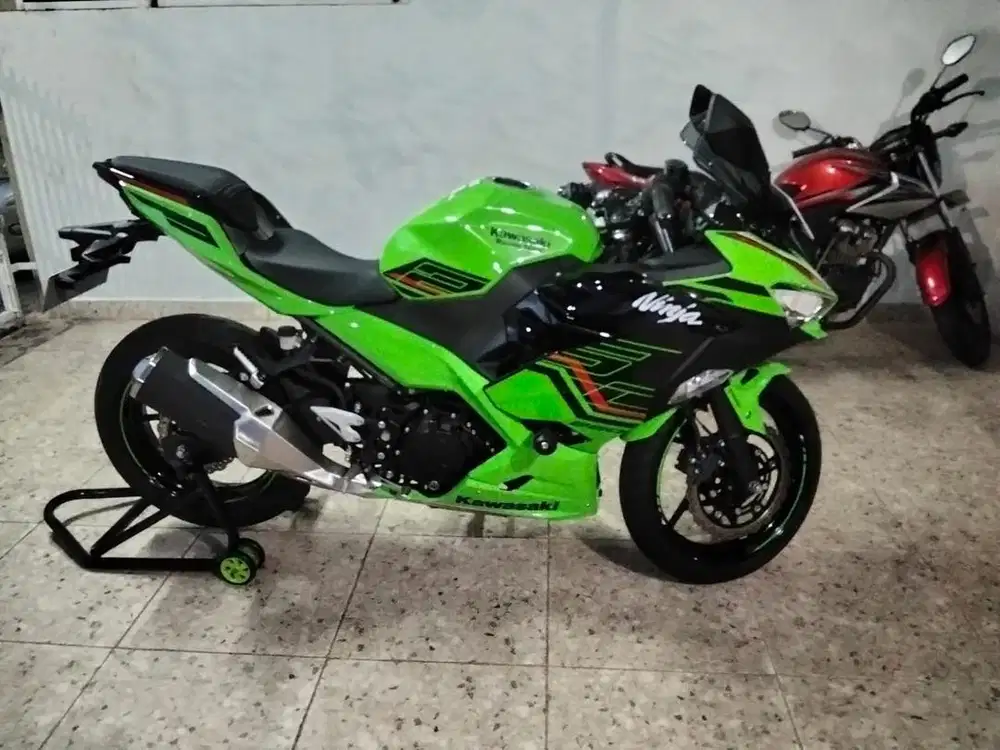 Jual Cepat Motor Baru Kawsaki 250 cc abs