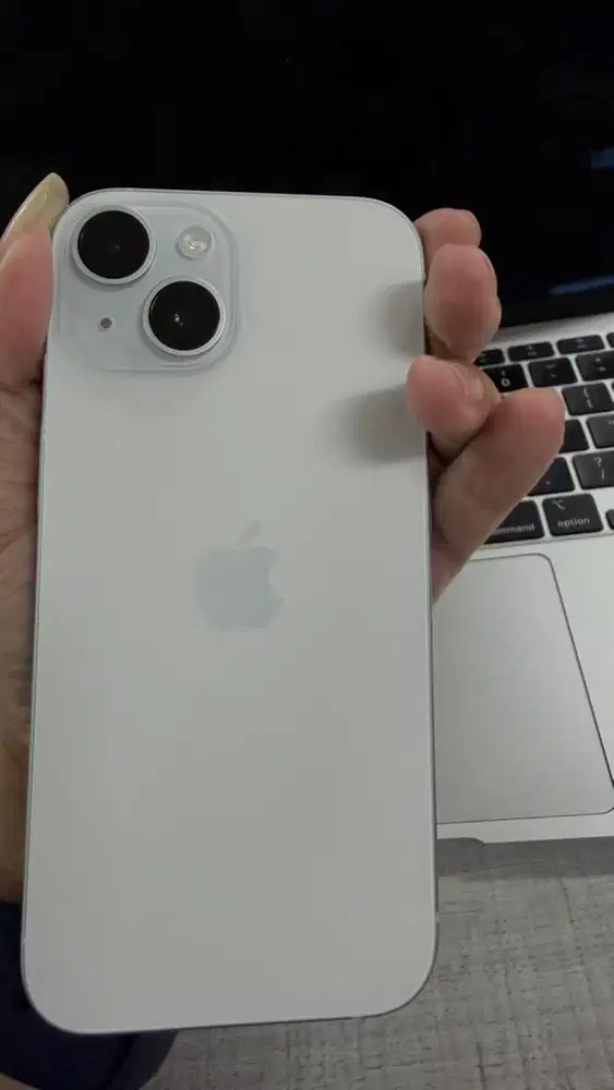 Iphone 15 128 garansi ibox