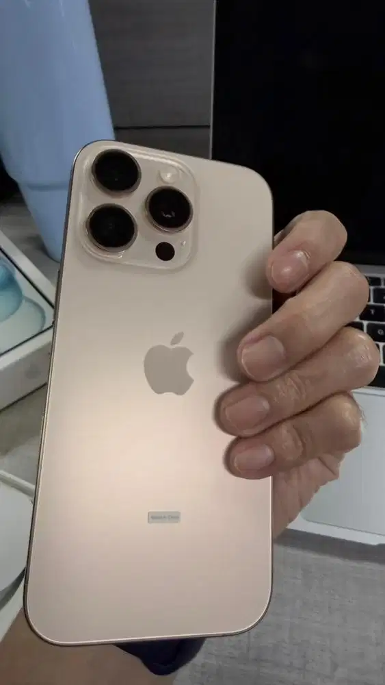 Iphone 16 pro 256 deep purple