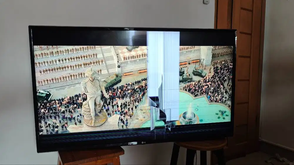 (Layar rusak) LG LED TV 43UK6300PTE 43 UHD/4k Smart TV