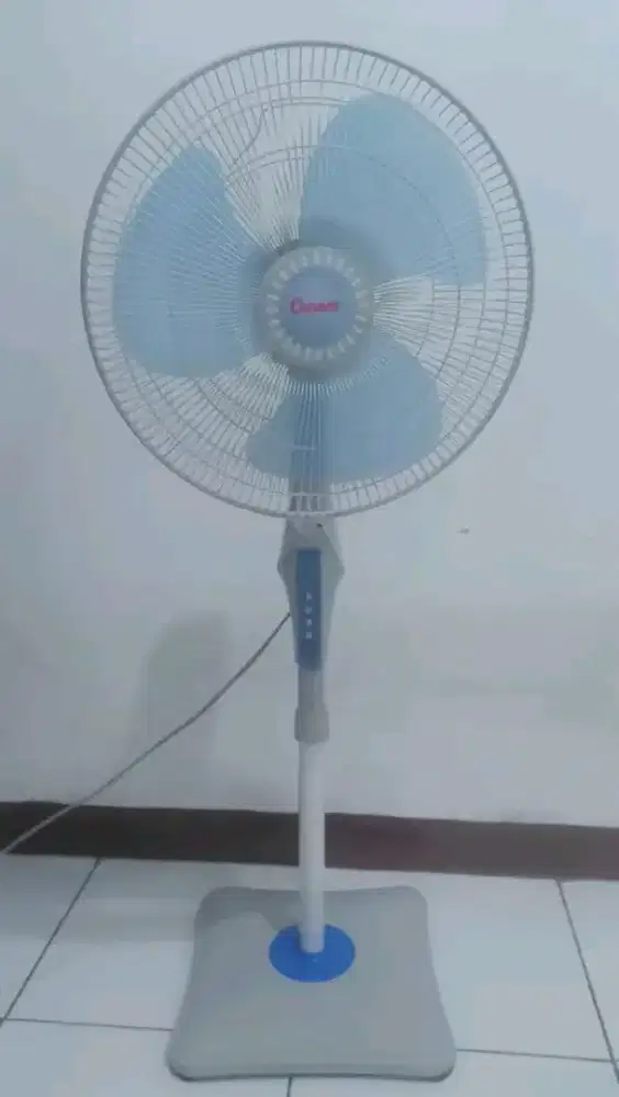 KIPAS ANGIN COSMOS STANDING 16 INCH