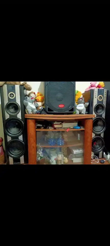 Di jual salon merk Politron exbar