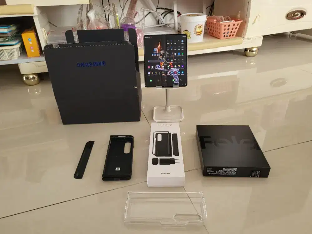 Samaung Z fold 4 full set