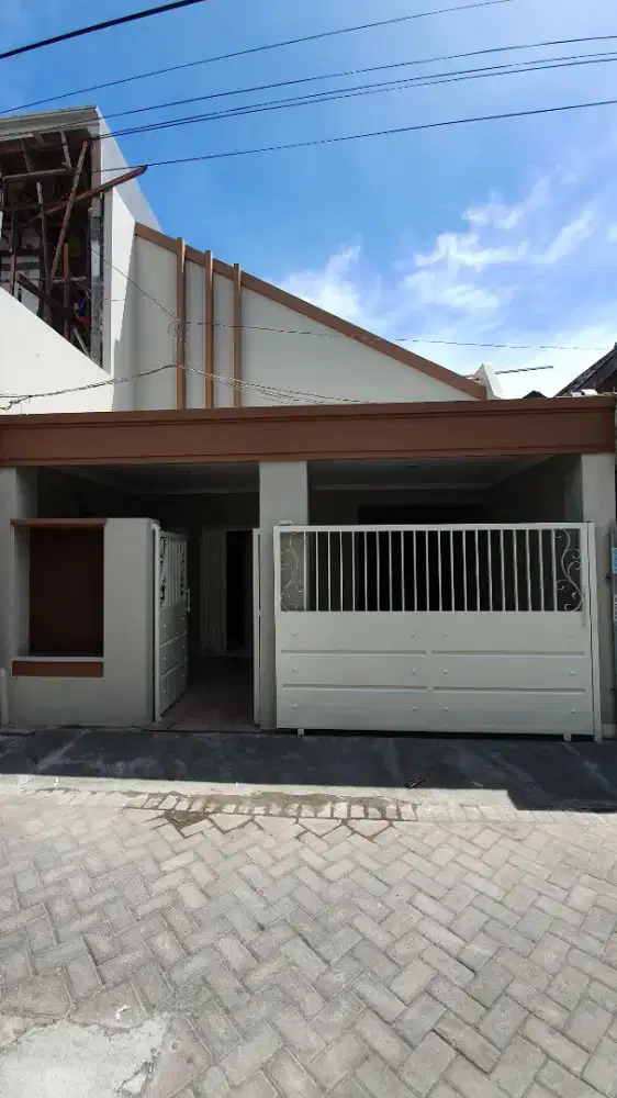 Rumah Dekat Pusat Kota dan Suramadu