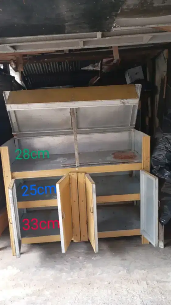 Lemari besi / baja ringan ( lemari dagang kuliner )