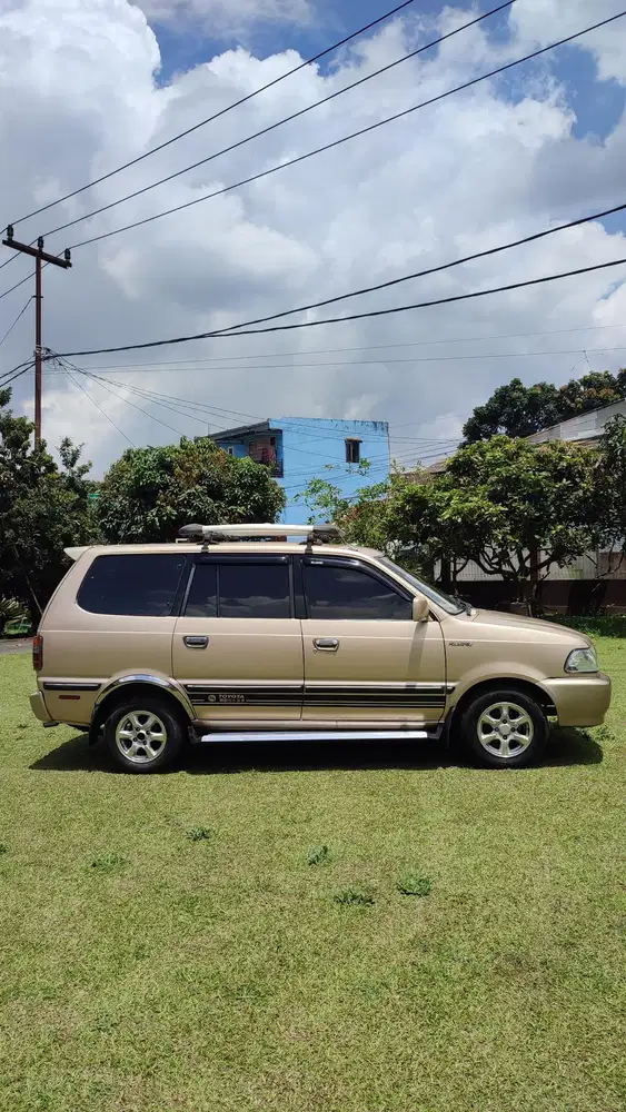 Toyota Kijang 2000 Bensin