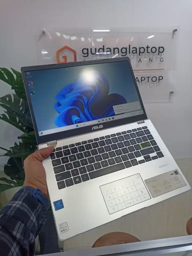 Dijual! Asus E410MA Joss N4020 4/512
