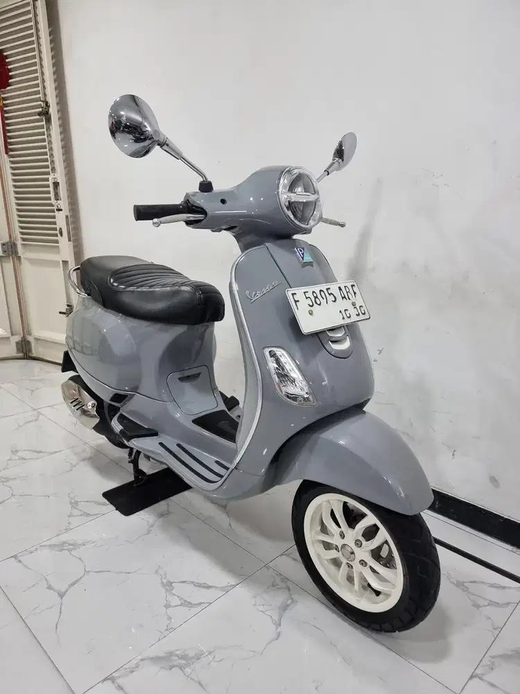 Vespa LX 125 Facelift LED Fi 2025 / 2026 bln 10 Km 4 rb Gress