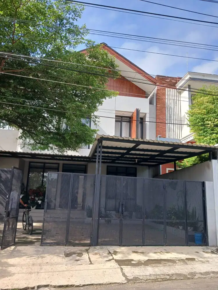 Rumah siap huni Modern 2 Lantai
