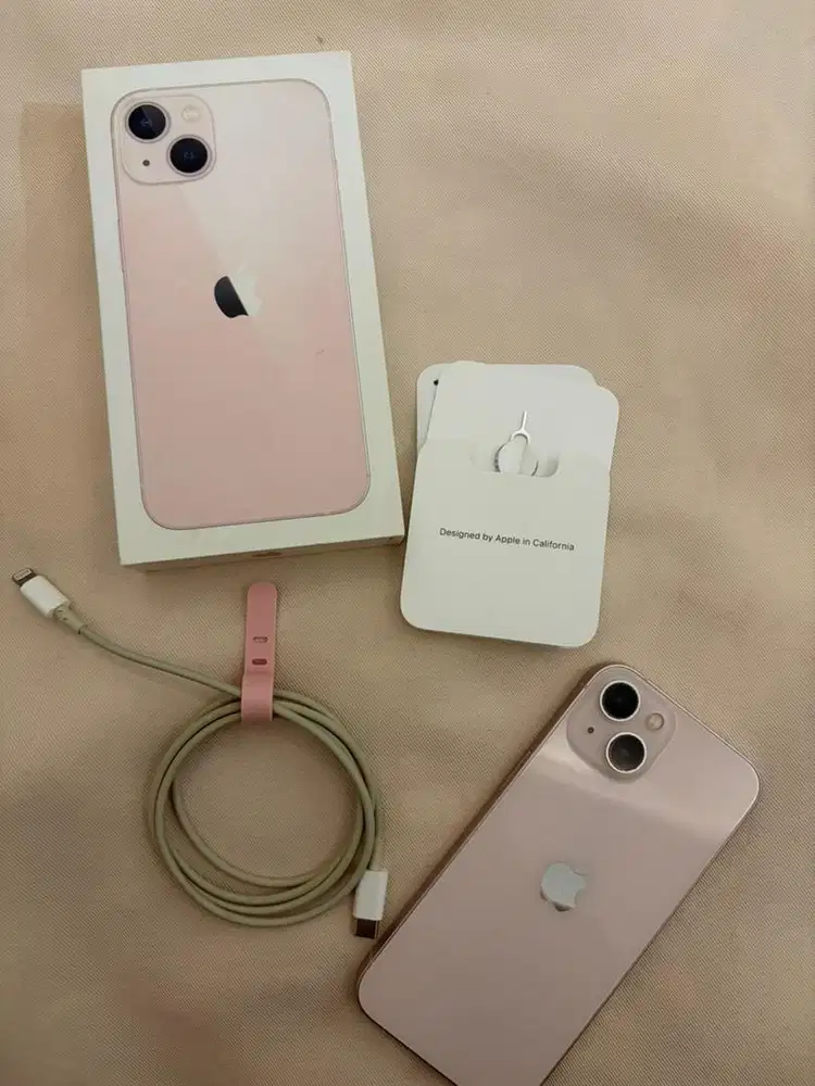 Dijual cepat iPhone 13 pink 128gb