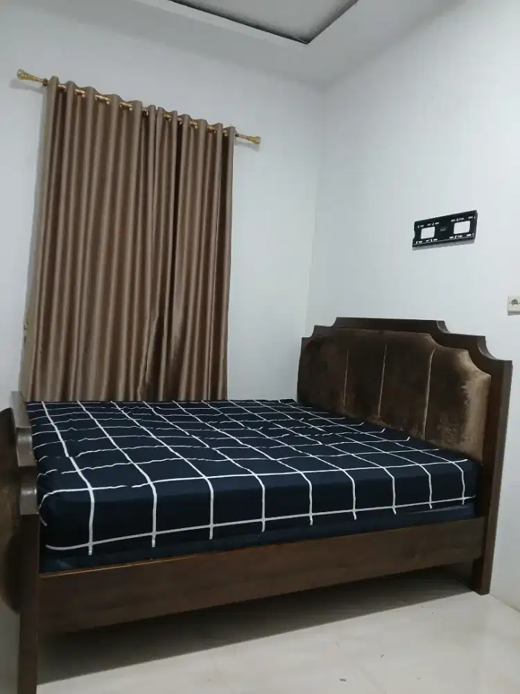 Tempat Tidur Minimalis Jok