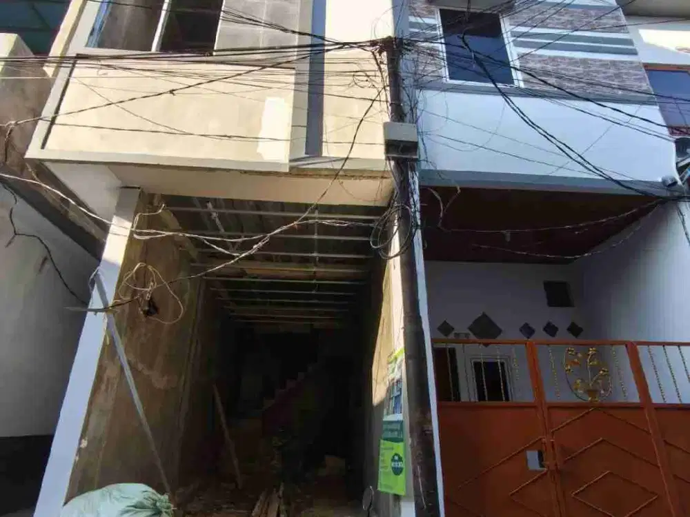 Rumah strategis di Jelambar Jakarta Barat