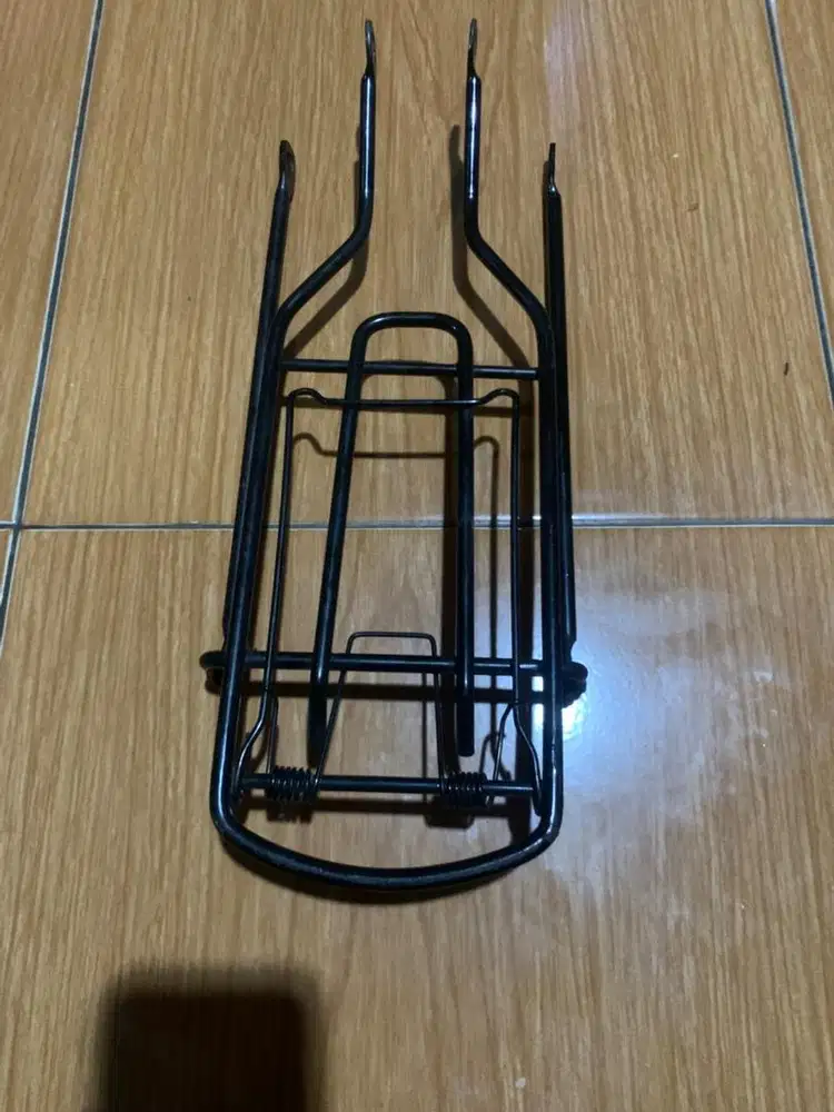 Boncengan sepeda belakang