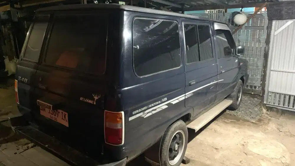 di jual mobil kijang super thn 1995