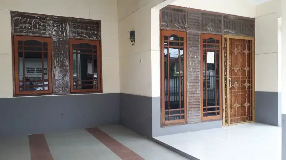 Jual Cepat Rumah Hook Cocok untuk kost di Harapan Indah 1, Bekasi