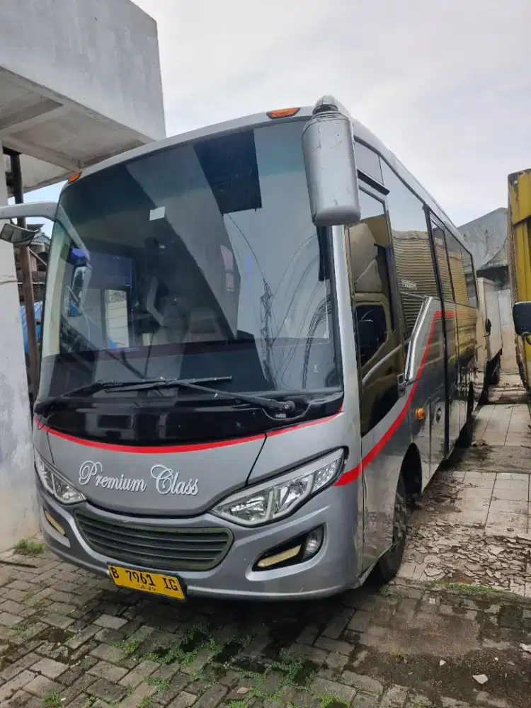 Bus mitsubishi FE 84 G ps 136 th 2012